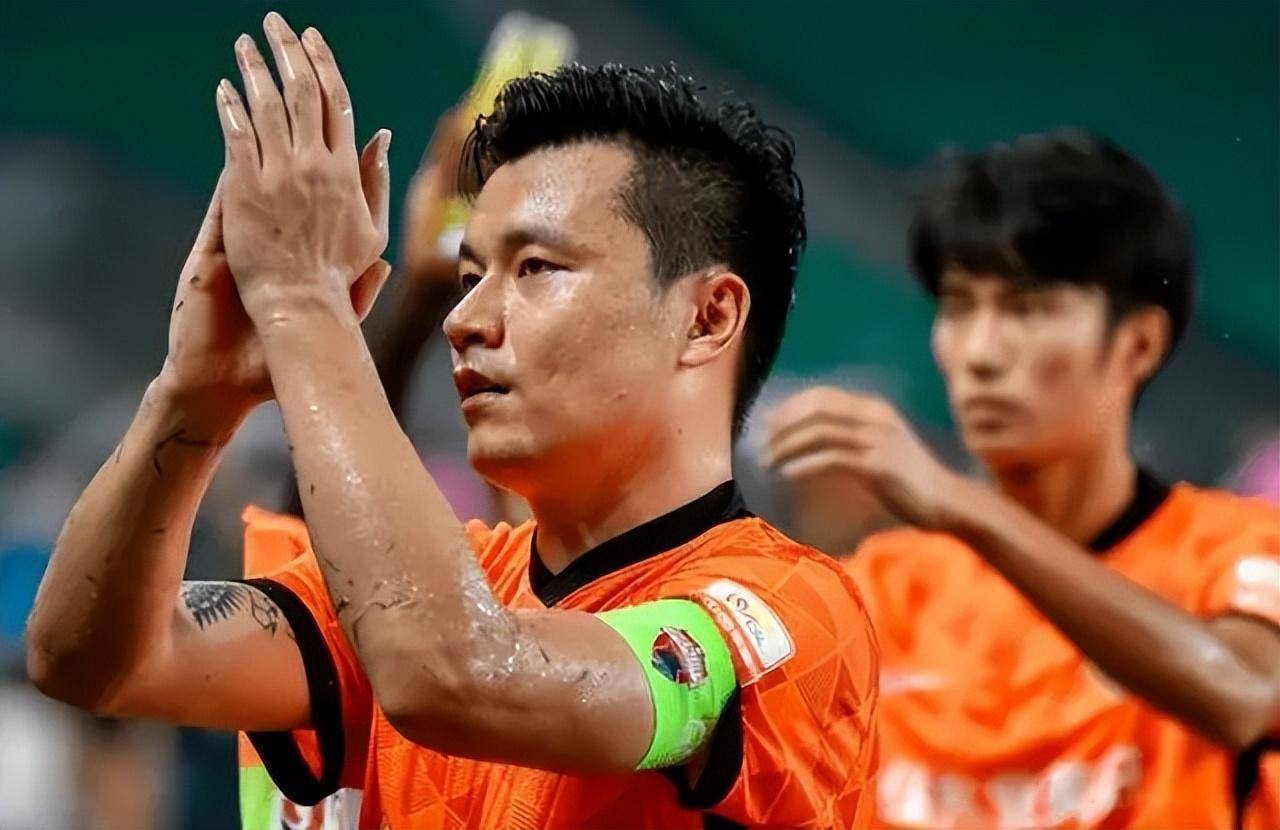 萨拉戈萨队长受伤下场,对球队士气造成打击的简单介绍 萨拉戈萨队长受伤下场,对球队士气造成打击的简单介绍