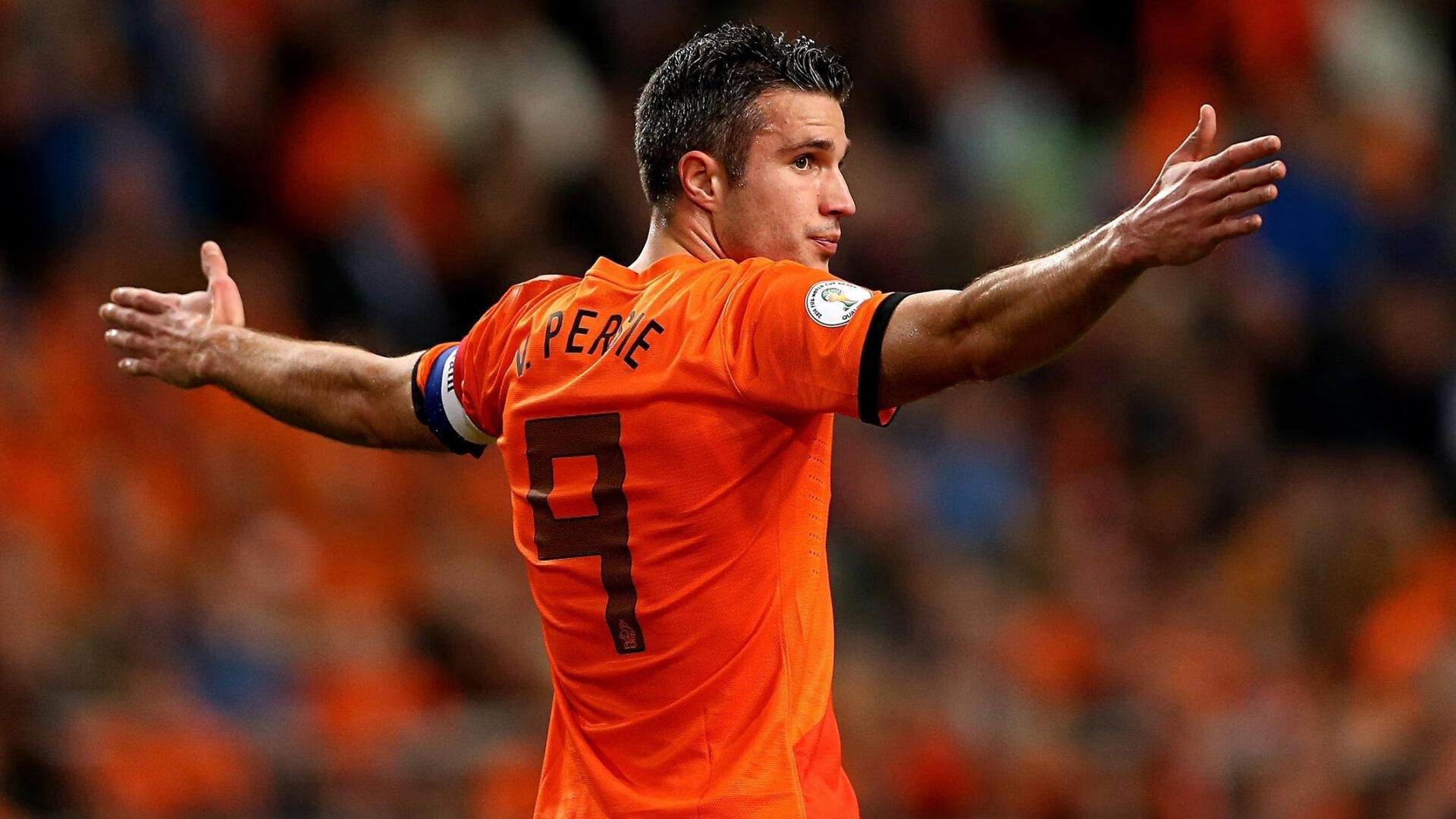 欧冠决赛之夜，布克成为全场焦点