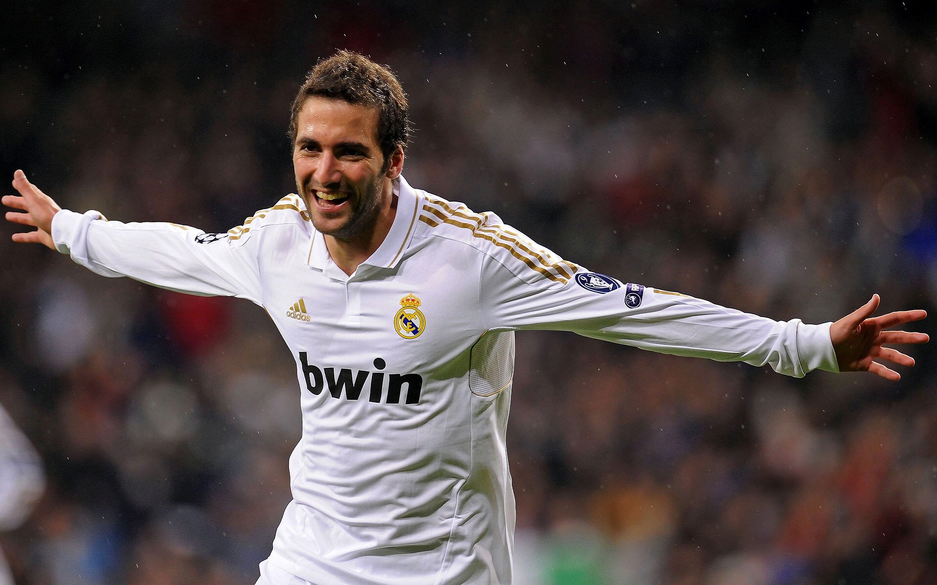 赛道上的艺术，塞恩斯高光表现助迈凯伦轻取索伯车队