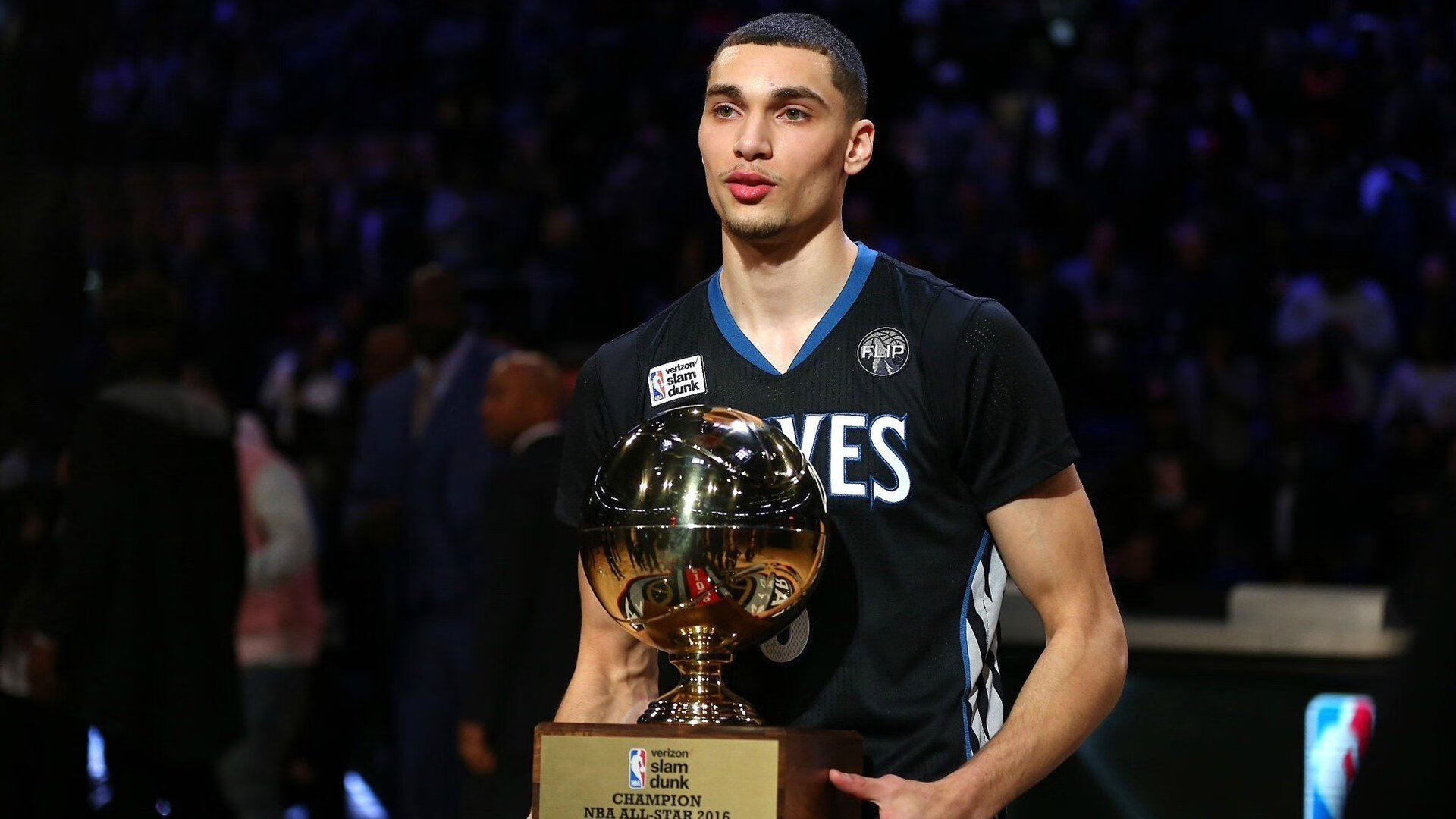 从法拉盛到都灵，阿尔卡拉斯美网完胜到年终总决赛点燃赛场的征服之路