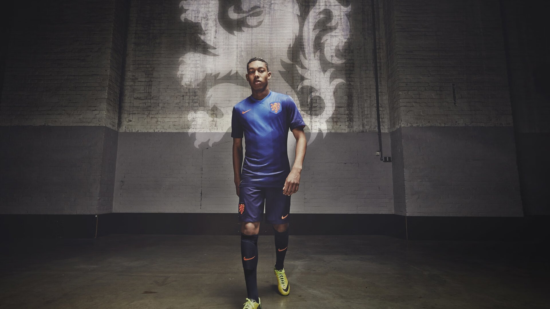 开云体育平台APP-从墨尔本到都灵，西西帕斯的高光轨迹—澳网险胜到ATP总决赛的蜕变之路